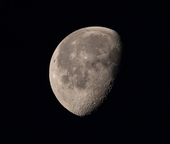 Abnehmender Mond am 14.08.2025 um 05:28 (c)Barbara Wachter